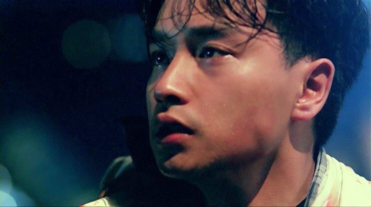 장국영 

"발 없는 새가 있다. 평생을 날아다니다 딱 한번 땅에 내려오는데, 바로 죽을 때이다."

우수어린 눈빛으로 청춘을 상징했던, Leslie Cheung.
거짓말 같이 세상을 떠난, 만우절 오늘(4.1). 

"우린 이 1분을 함께있었어. 이제 이 1분을 지울 수 없을거야. 이미 과거가 됐으니.." - 아비정전