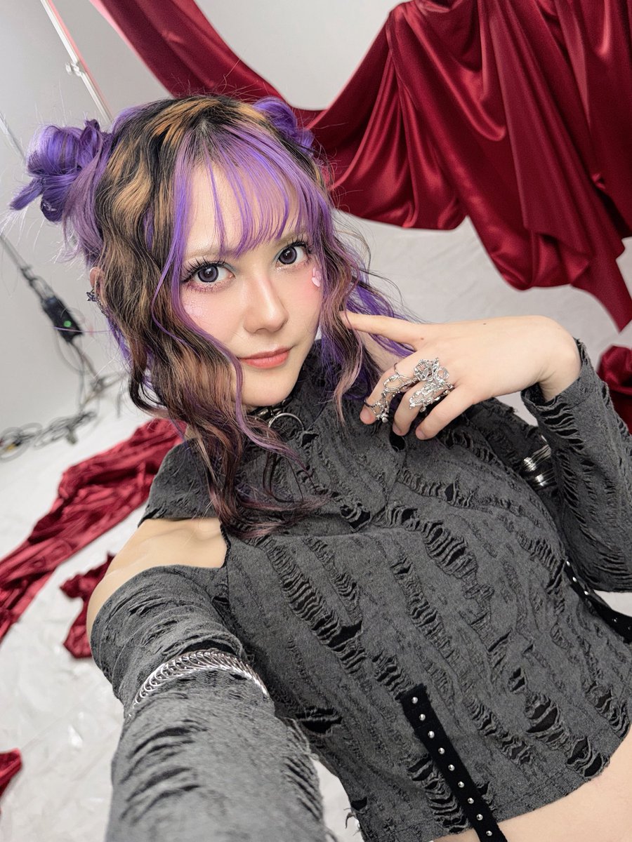 ユニカインパクト😈🪐革命メロイック tweet media