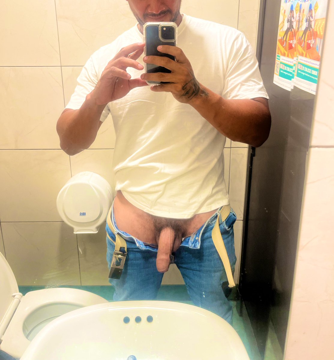 El Manaba 86 tweet media