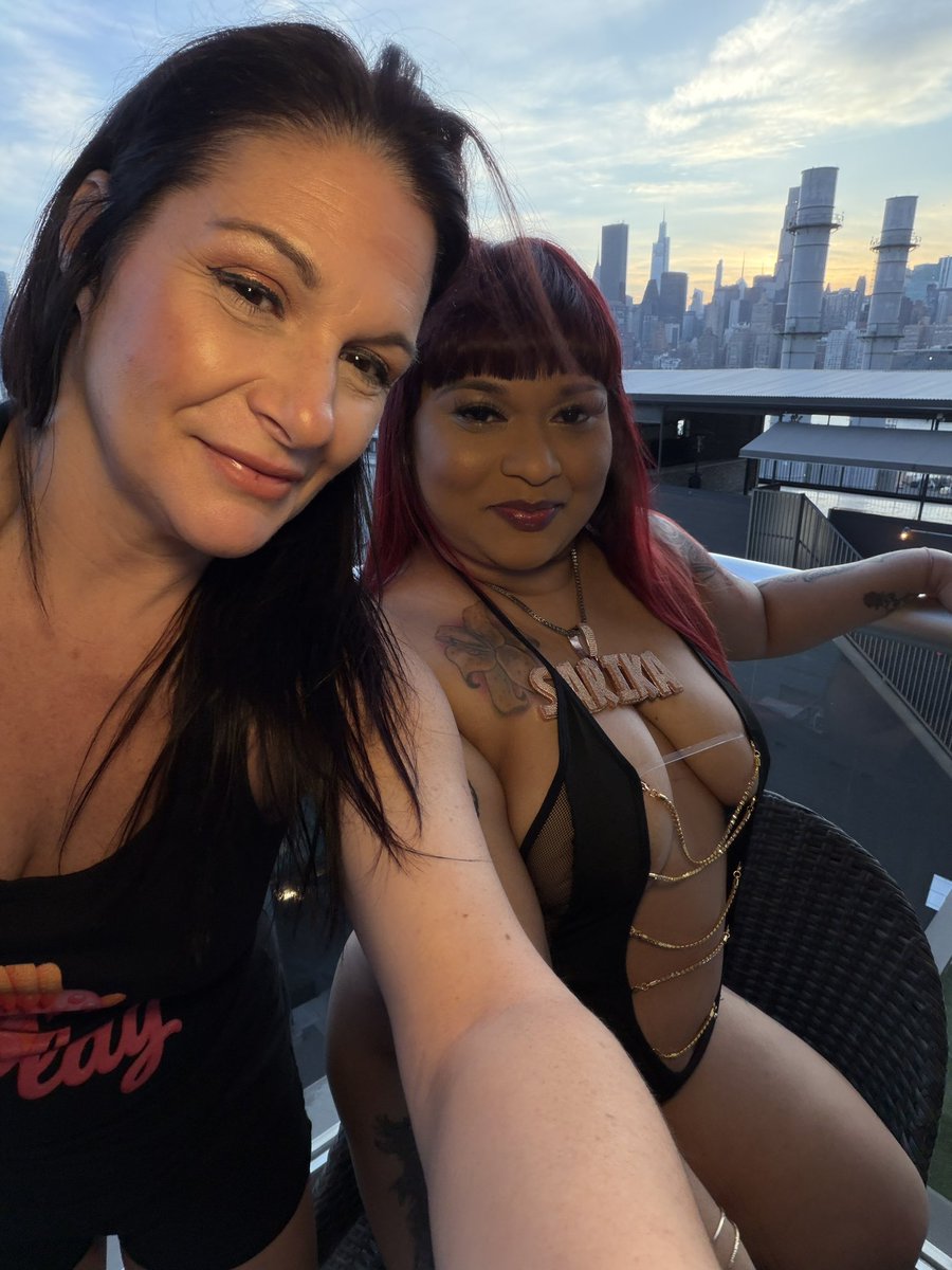 BAD BITCH 🇮🇹 Bday 3/17 St. Patrick’s Day 🥂☘️ tweet media