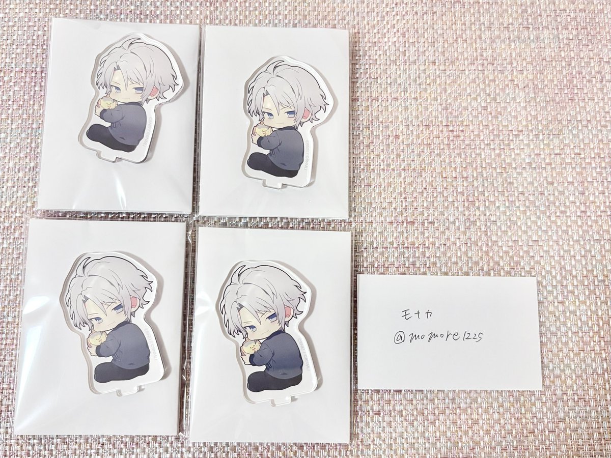 モナカ tweet media