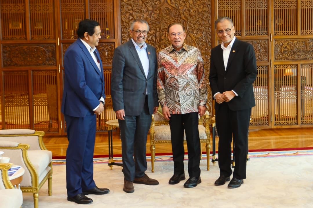 DrDzul's tweet photo. Salam 🇲🇾 MADANI ❤️,

​A significant high-level engagement, as I joined PMX @AnwarIbrahim to host H.E. WHO DG @DrTedros 

We are moving beyond borders to ensure health remains the bedrock of our national resilience and global standing.
🇲🇾 🌐⚕️🇲🇾
​
📍 Discussed the global "cost escalation" in healthcare driven by geopolitical tensions & war. 🇲🇾 is responding with a Value-Based Approach; fusing @WHO’s scientific evidence with #MADANI values to ensure sustainable & affordable care for the Rakyat. 💸🩺
​
📍 Reaffirmed our unwavering stance on the PABS (Pathogen Access and Profits-Sharing) Annex: While securing each country’s sovereignty, PABS Annex must be a win-win, fair and equitable solutions for both the Global North & Global South. 

For 🇲🇾, equity and fairness is the only path to genuine & resilient global health security. ⚖️🌍
​
📍 Looking forward to inviting HE DG Dr Tedros to deliver a keynote address in our ASEAN Health Ministers Meeting (AHMM) & the Senior Officials Meeting on Health Development & Related Meetngs (SOMHD) coming up in September this year. 

The journey towards ‘Health for All’ is a shared mission. Together, we build a resilient and inclusive future for generations. ✊✨❤️
​
​#MalaysiaMADANI #YakinMADANI #AHMM2026
