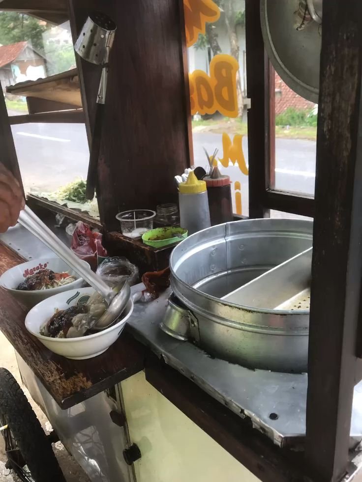 JULIAN BLAKE. tweet media