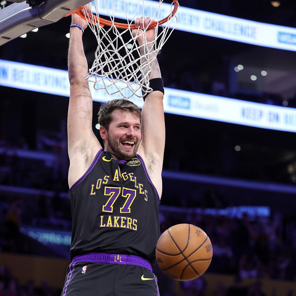 LakeShowYo tweet media