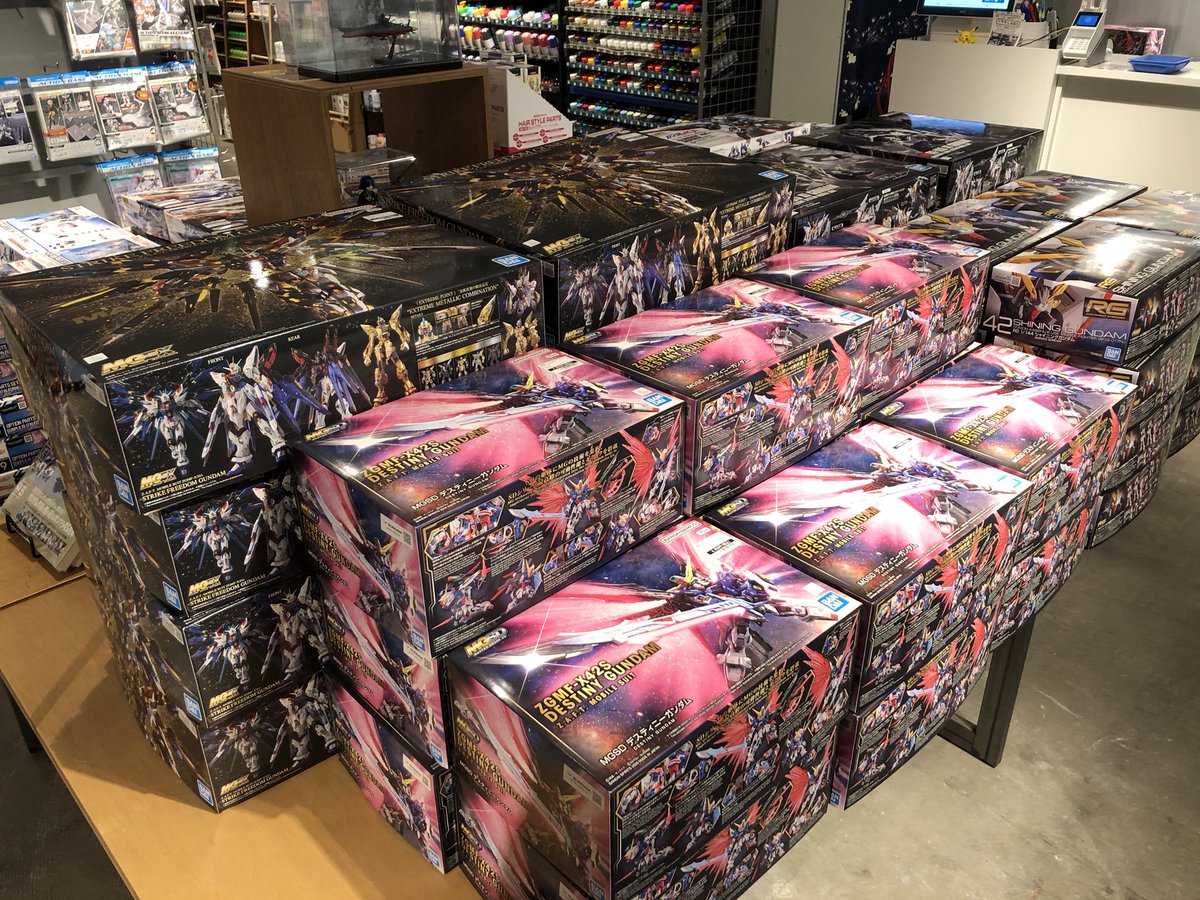 プラモLABO情報】 4月1日入荷状況 ・RG シャイニングガンダム ・MGSD