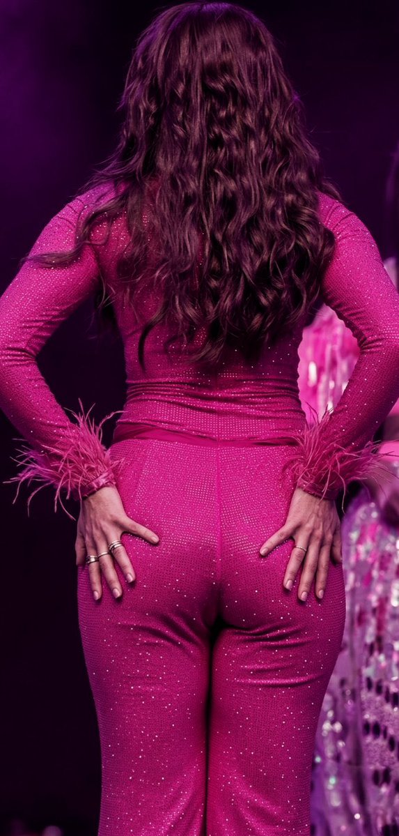 Fem Mrunal 🐦✨ tweet media