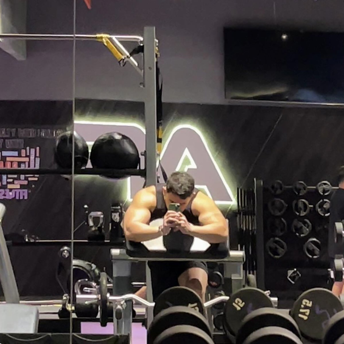 mofo starboy tweet media