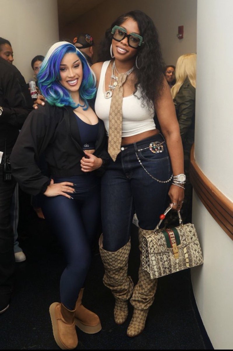 𝐓☆. tweet media