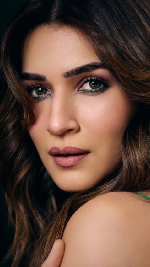 Fem Mrunal 🐦✨ tweet media