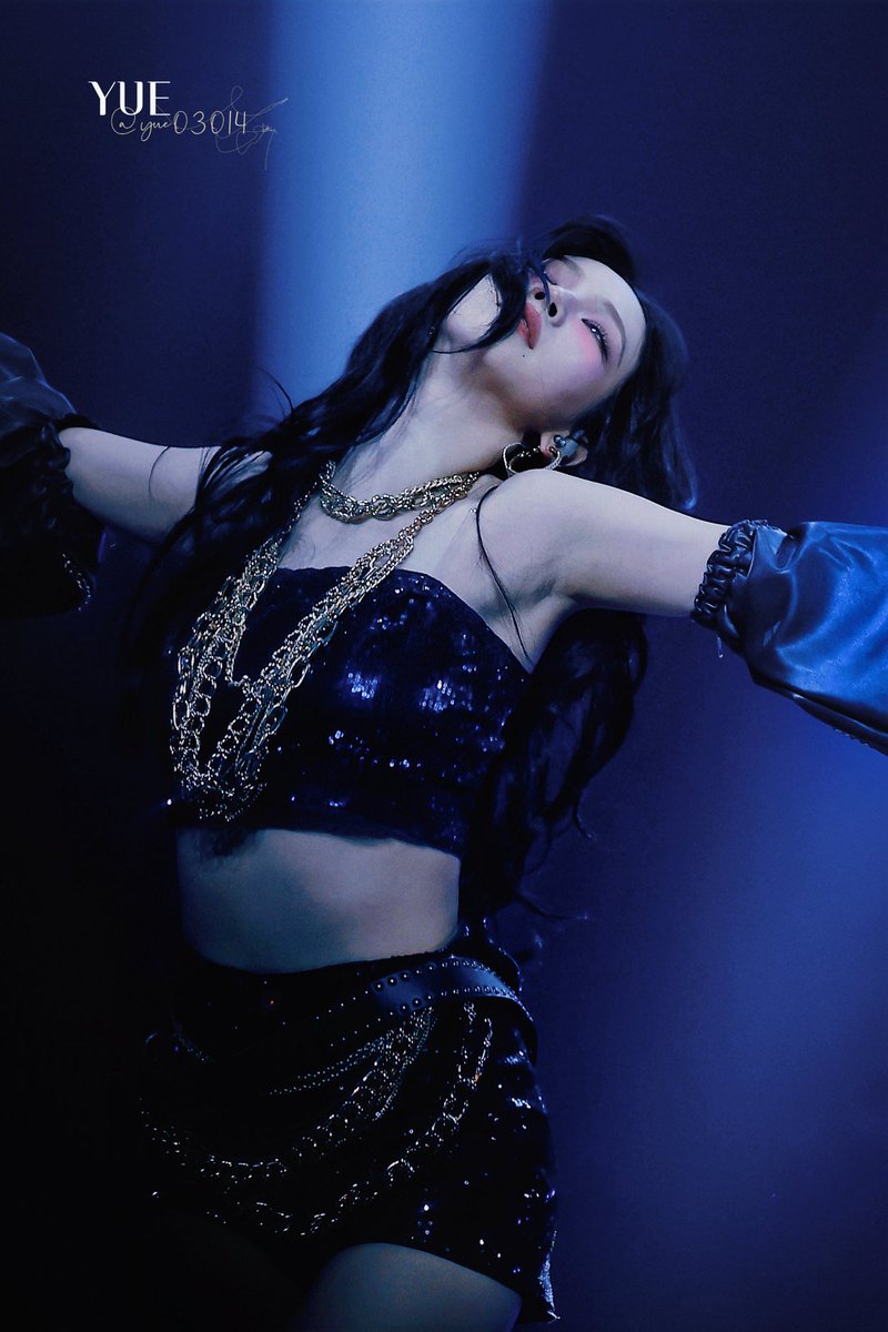 251225

#aespa #에스파 #AprilFoolsDay 
#Karina #카리나 #劉知珉 
#カリナ #柳智敏