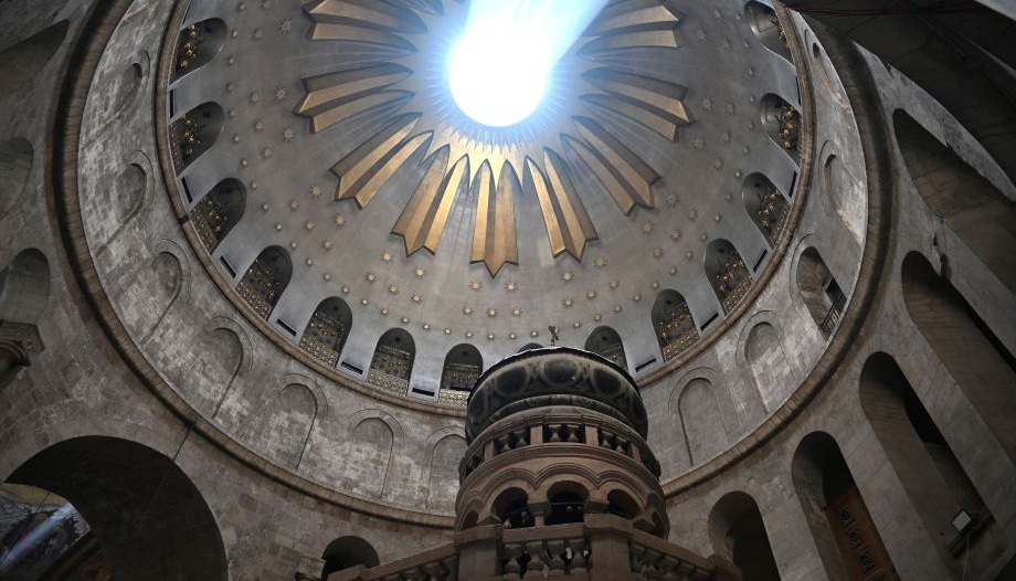 Antonio1Moreno's tweet photo. «Este dato sobre la Resurrección de Jesús cambiará tu forma de verlo todo». Cuando, el otro día, leí este titular, mi dedo luchó por no caer en el ciberanzuelo, pero el miedo a perderme alguna información relevante de la que luego todo el mundo hablaría, me hizo caer. Sigue⬇️⬇️ https://t.co/88MfNgvem2