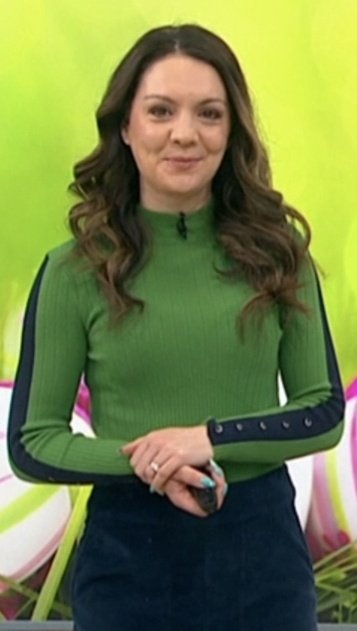 MAIBAGAINHOTBABES tweet media