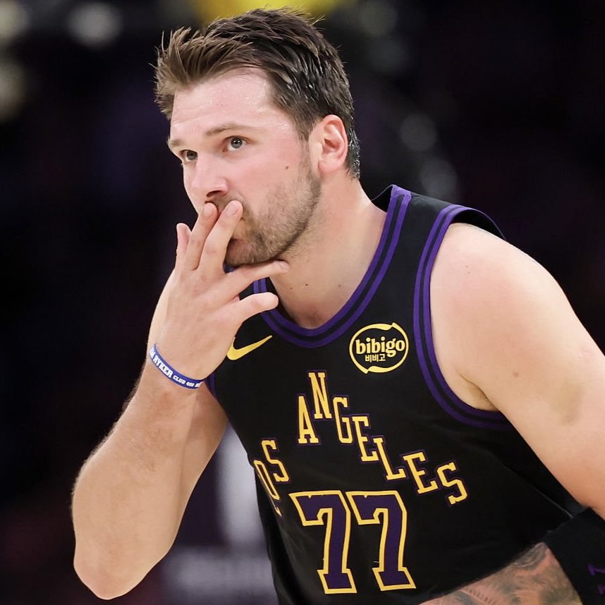 LakeShowYo tweet media