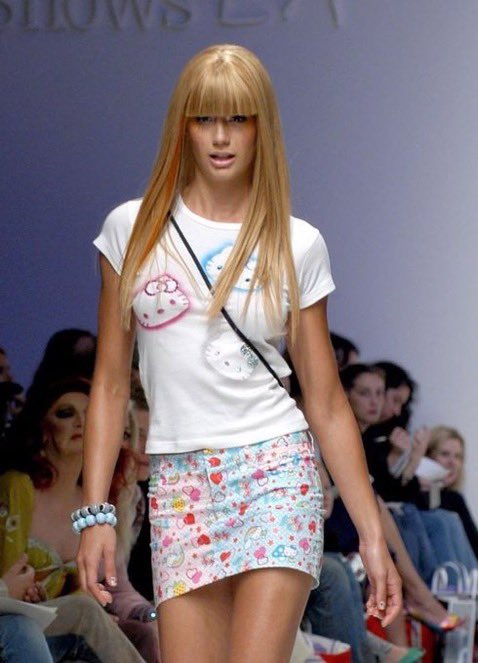 ⋆｡˚𝓚₊˚⊹𝜗❀𝜚 tweet media