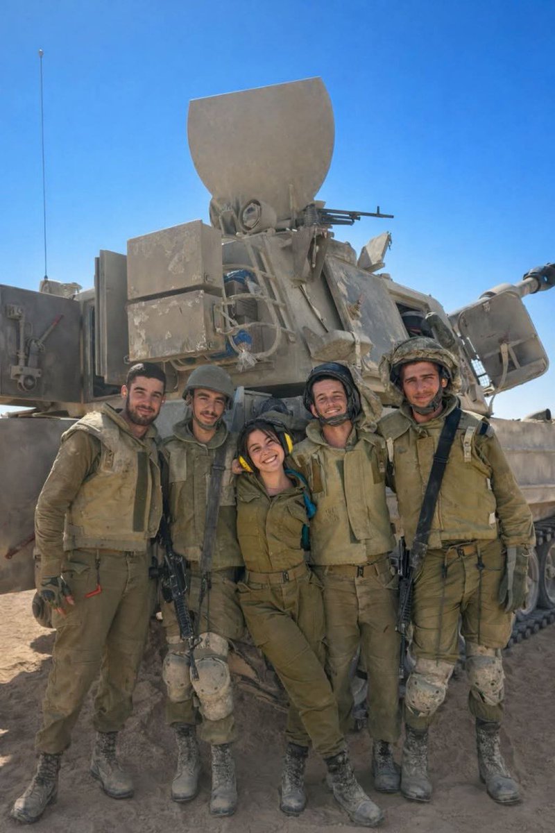 🚨🇮🇱 كل جندي إسرائيلي في هذه الصورة قُتل على يد حزب الله في جنوب لبنان.