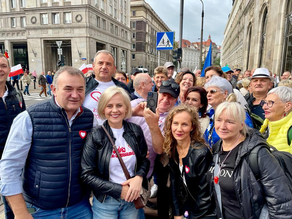AdamNieznaj_2's tweet image. Tusk, Grodzki, Gawłowski, Kwiatkowski. Powinni siedzieć... x.com/OficjalneZero/… #Białogard #Bury