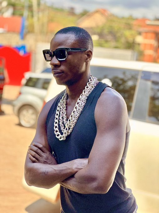 Fangone Comment Section tweet media