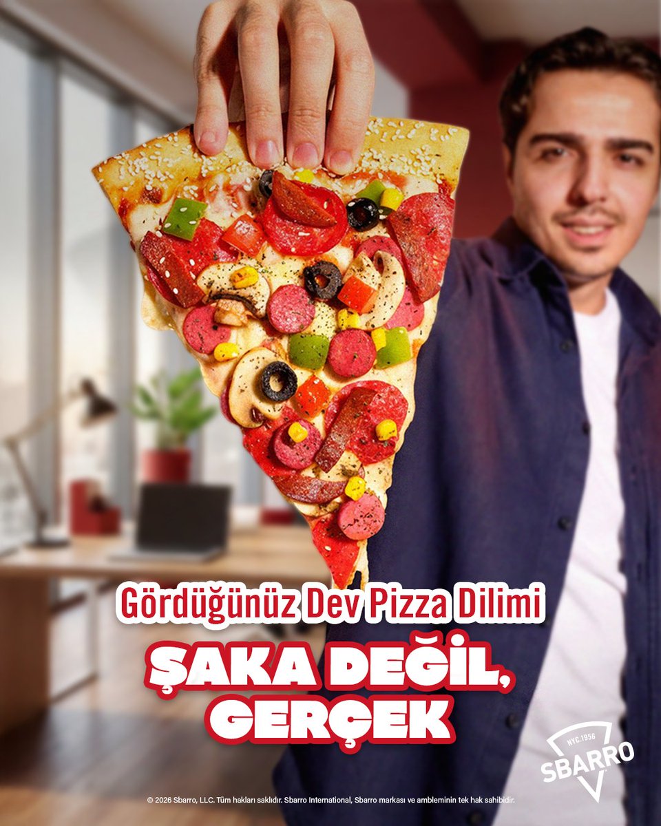 SbarroTR's tweet photo. Şaka gibi biliyoruz ama gerçek! 🤩 Sbarro®️’nun dev pizza dilimlerinin gerçekçiliğine inanamayacaksınız…
#SbarroTürkiye #HayatınEnLezzetliDilimi https://t.co/Y0dLPf6mkI