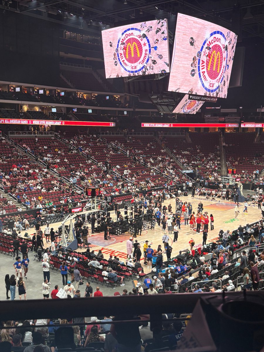 Maggie Vanoni tweet media