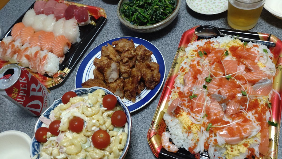 おはようございます
昨日はひめの卒園、新1年生おめでとう会でした🎉
みんな楽しそうで良かったです。
子どもの成長は早い自分も成長していきたいですね😁