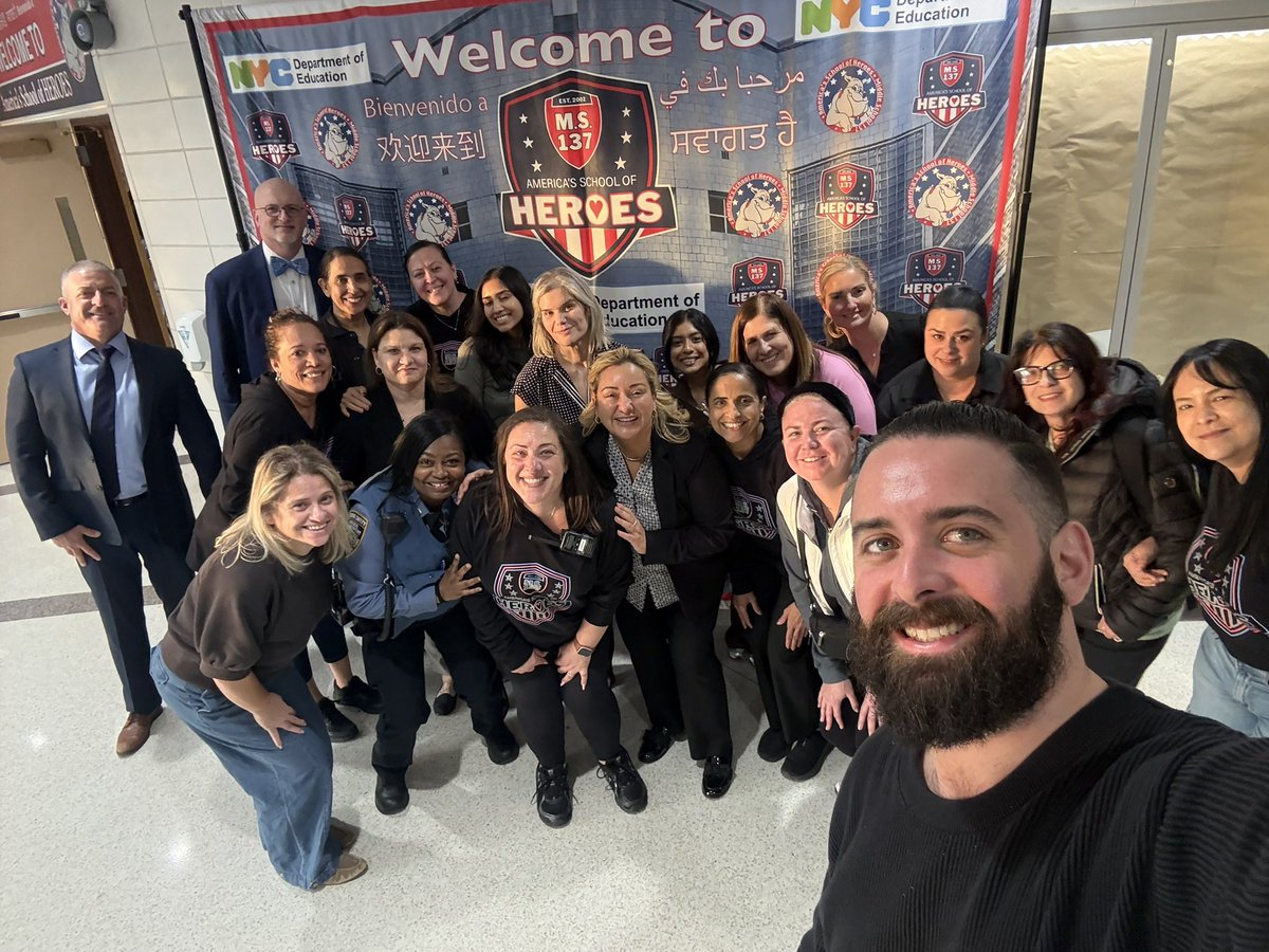 capt346's tweet photo. Thank you to our exceptional Art Department and dedicated colleagues for a successful Student Art Expo and Family Game Night. I am grateful to be part of such an outstanding school community. @D27NYC @NYCSchools @FollowCSA https://t.co/xffTvPekwa