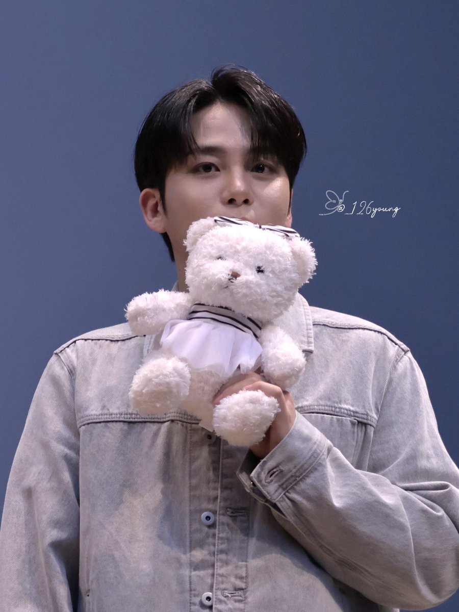 🐈⬛🦋 tweet media