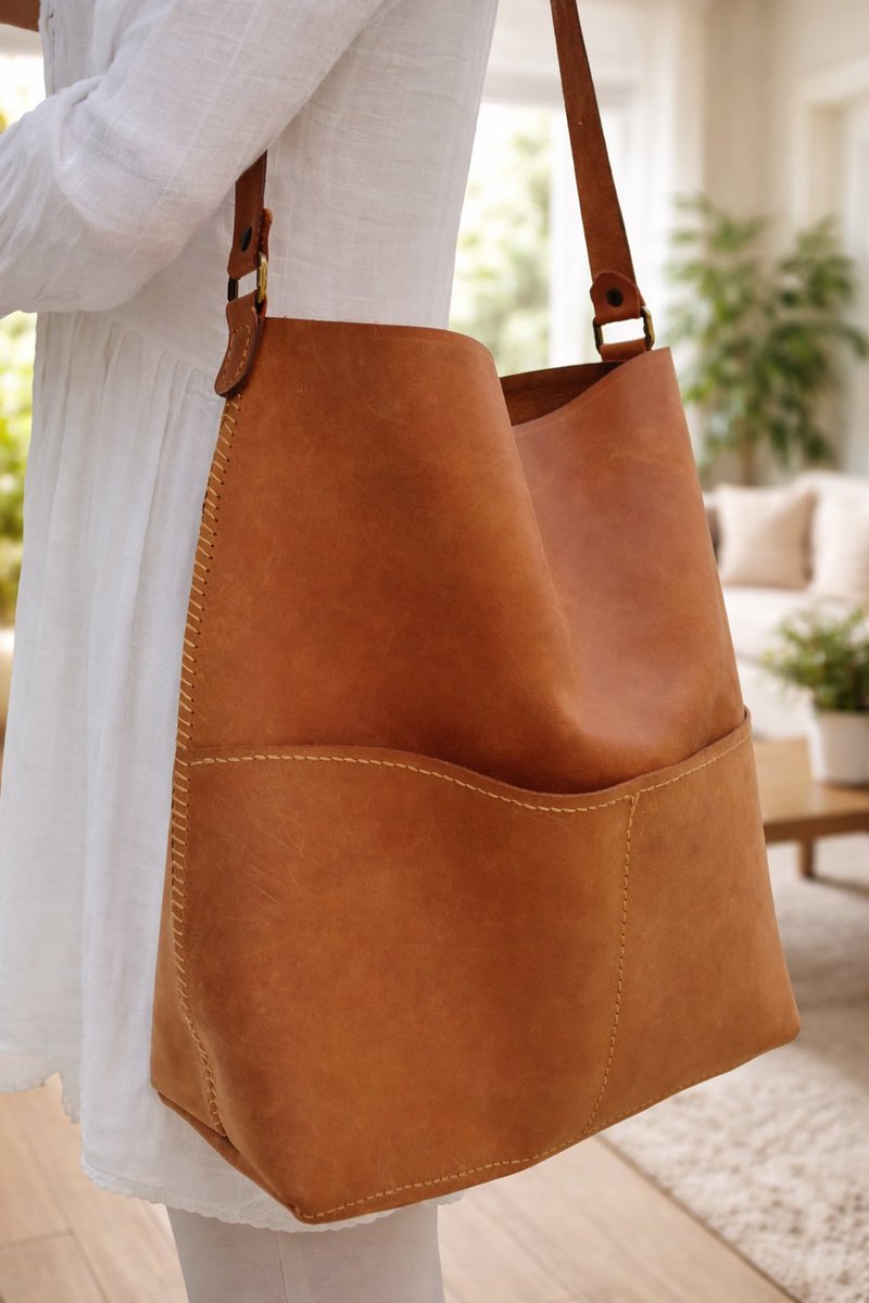 NuaBagscom's tweet image. ✨ Turn Heads. Own Your Style. ✨  

Handmade leather boho bag — bold, unique, and made to stand out 💃🔥  

✔️ 100% genuine leather  
✔️ Handcrafted &amp;amp; one-of-a-kind  
✔️ Adjustable &amp;amp; practical  

🌍 Worldwide shipping  

👉 Shop now  

#BohoBag #HandmadeLeather #NUABAGS #Shop
