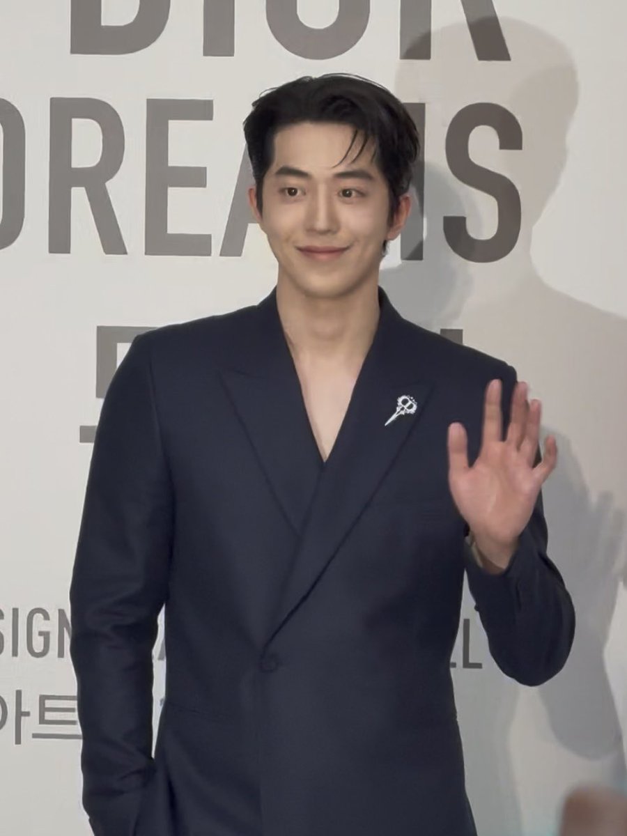 남주혁 잘생겼더라고요 ...