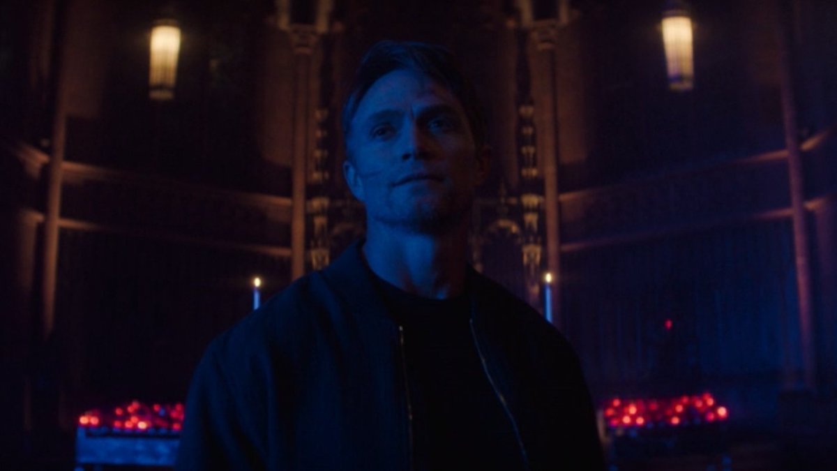 captaincupkick's tweet photo. Spoilers for #DaredevilBornAgain
-
-
-
-
-
I love how they use the blue lighting as a warning that Dex is about to lock in, he didn't even have to do anything and I'm already terrified https://t.co/00VclKFBPQ