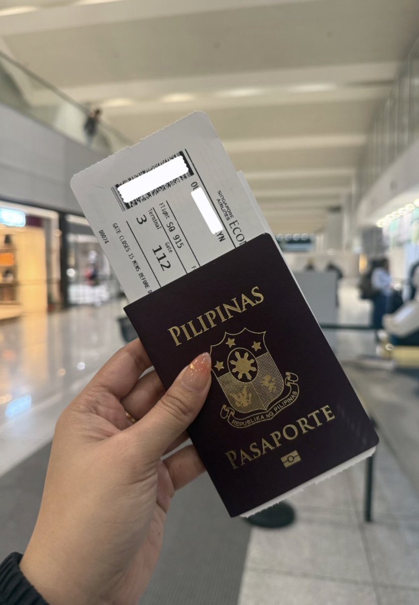 JLO_DB's tweet photo. #LifeoutsideDustBia muna with my co-cheffies / officemate. See you Philippines after Holy Week. Happy Blessed Long Weekend Everyone. 💛 https://t.co/nxoMNvIvdU