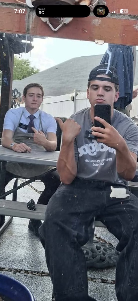 Yoshi Hooge tweet media