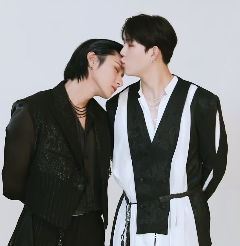 Incorrect Hyunghyuk tweet media