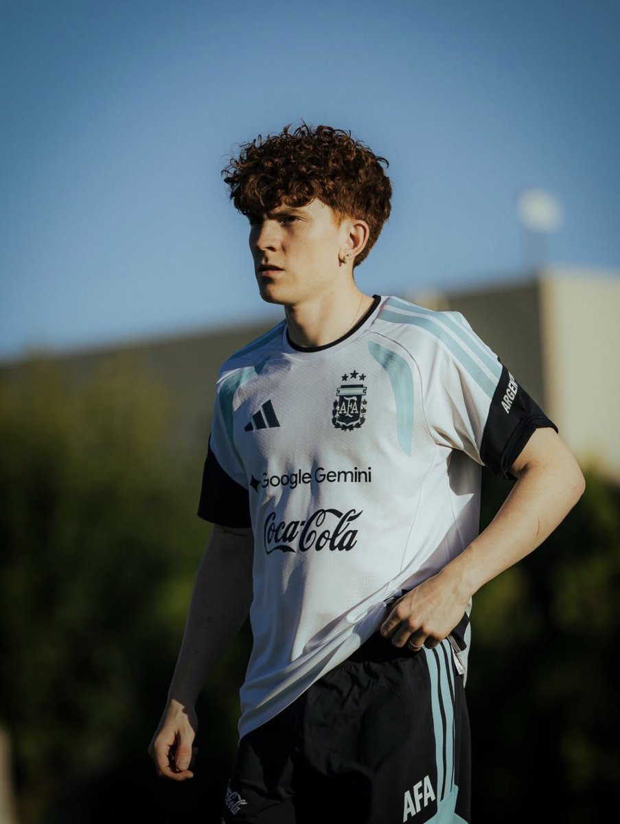 El Colo Barco ya hizo mas que Palacios y Lo Celso en 15 minutos. Si no va al mundial es un escándalo. Que jugador.