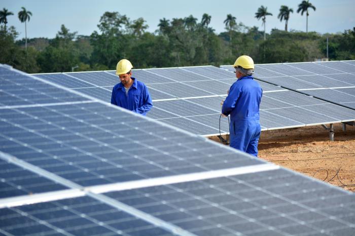 Nuestro pais demuestra que la resistencia también construye. #LatirAvileño