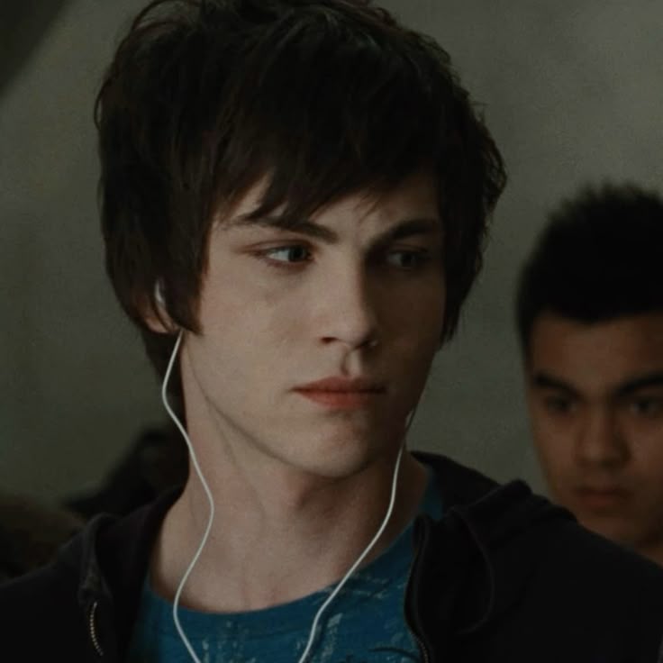 ℛoman 🤍 tweet media