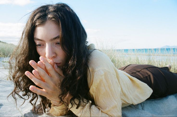 melusine tweet media