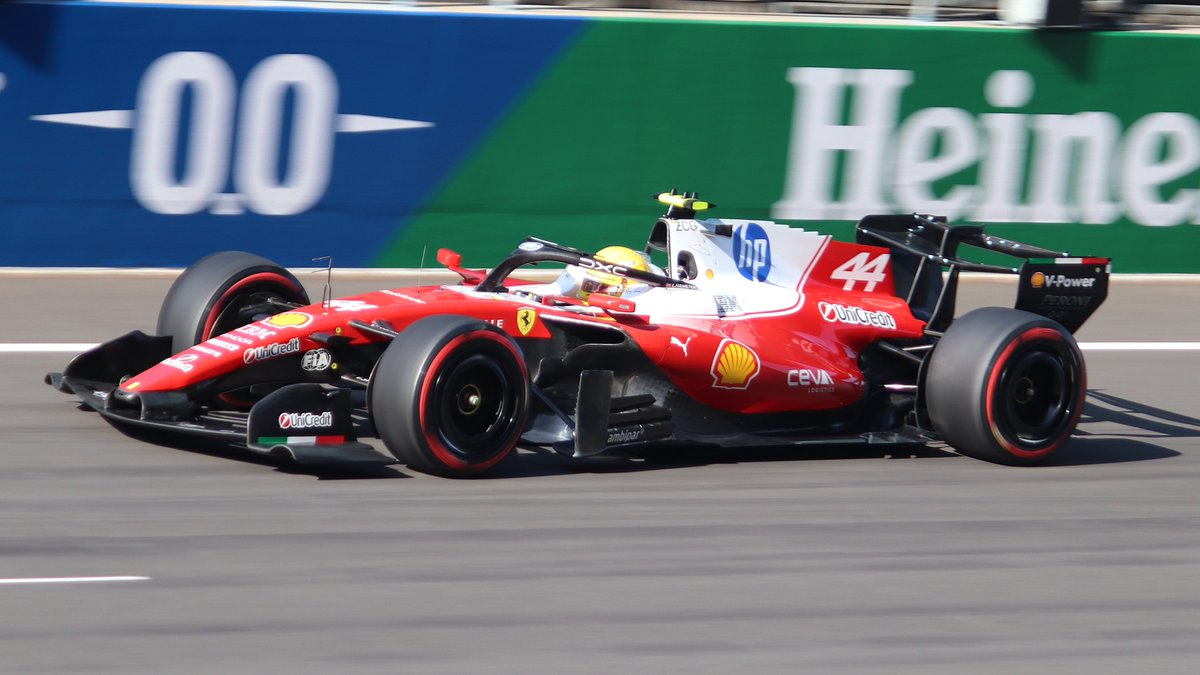 F1 Pit Crew tweet media