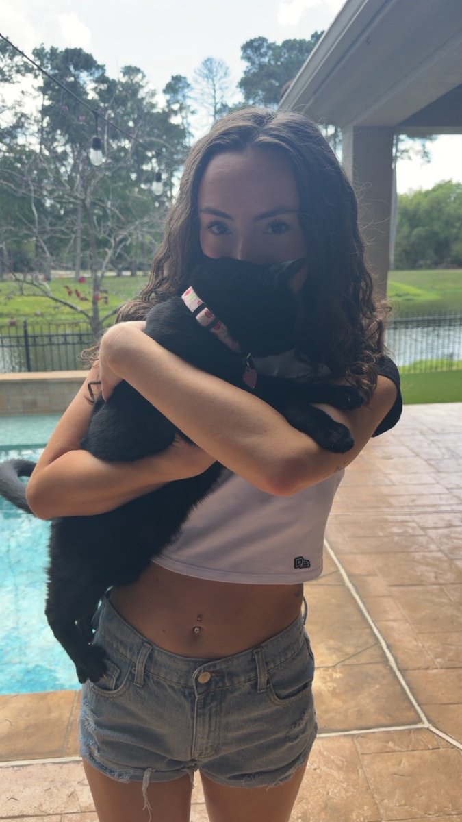 Cayla Bri tweet media