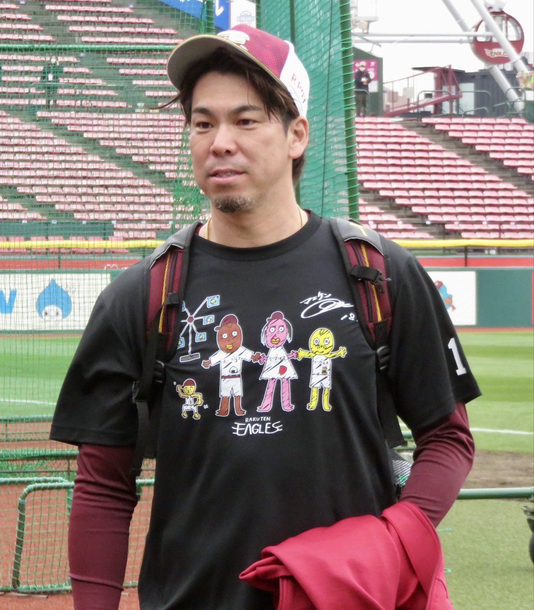 hochi_MLB's tweet photo. マエケン画伯Tシャツ！

#前田健太
#RakutenEagles https://t.co/YzyoUVJ9aj