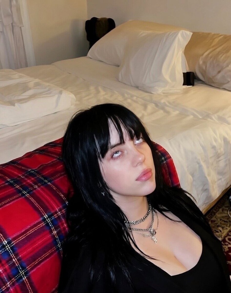 Billie parody tweet media