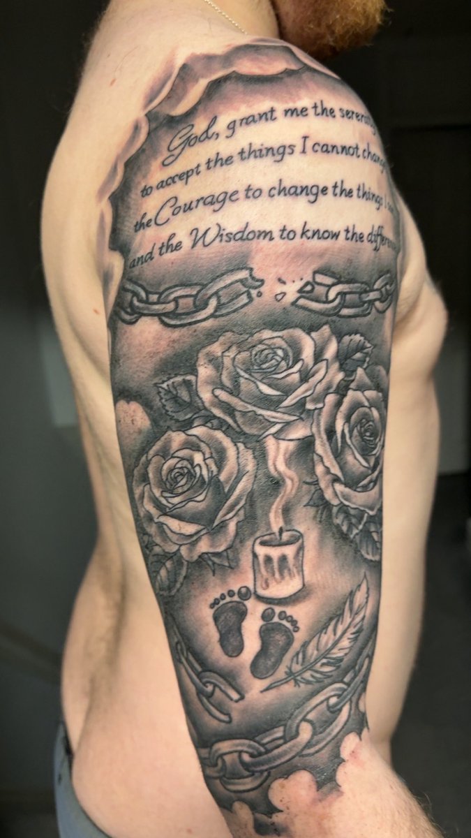 Jamijake's tweet photo. “God grant me the serenity, to accept the things I cannot change, the Courage to change the things I can and the Wisdom to know the difference” I love my new tattoo it has so much meaning over the last year ♥️💚 https://t.co/egUF6lTYLa