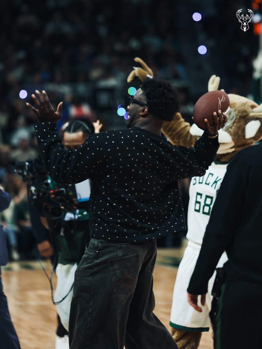 Milwaukee Bucks tweet media