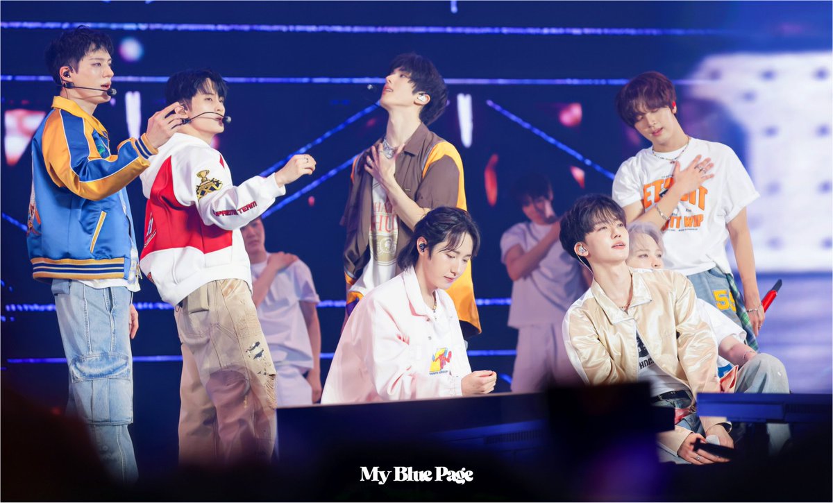 ᴍy ʙʟᴜᴇ ᴩᴀɢᴇ tweet media