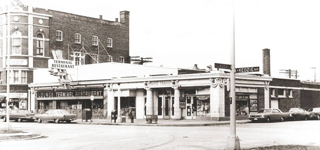 Chipp Inn tweet media