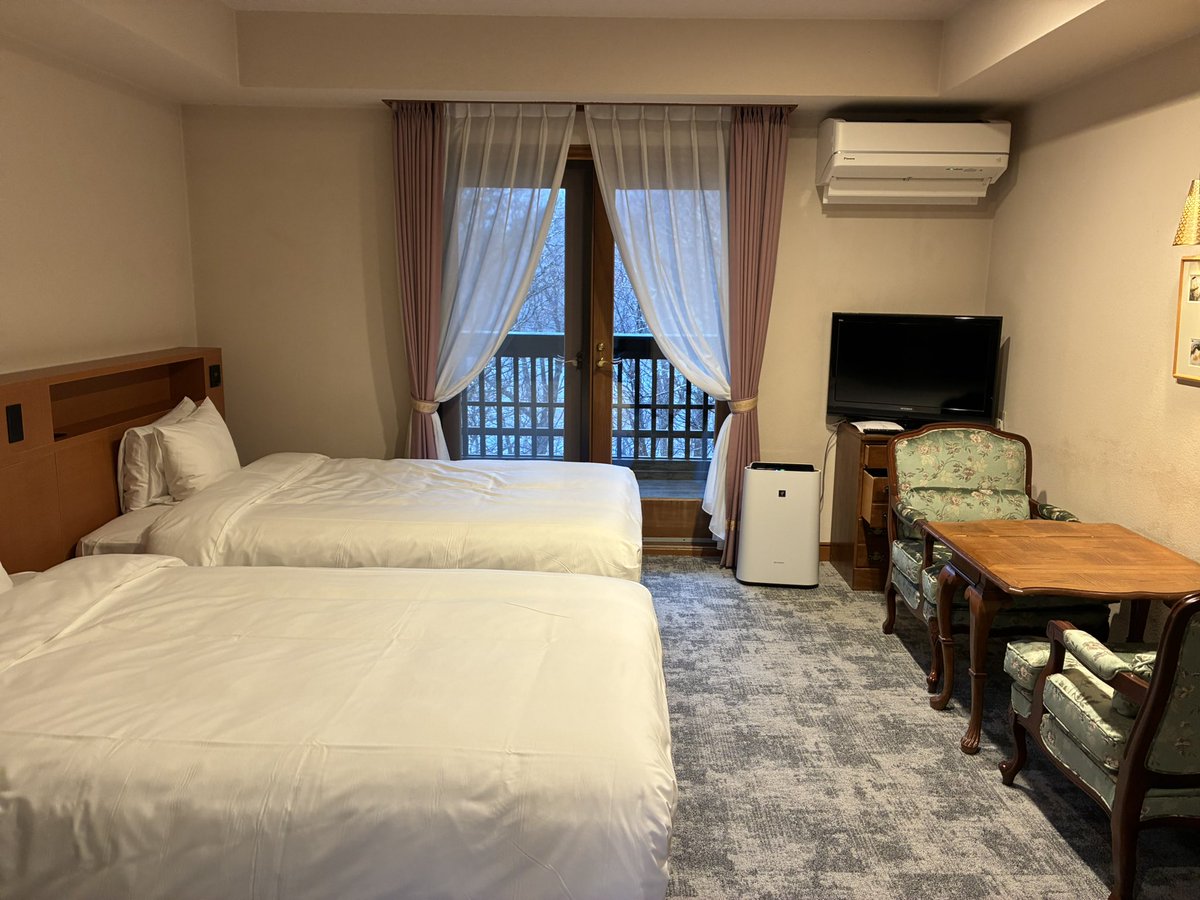 きゅりきゅり tweet media