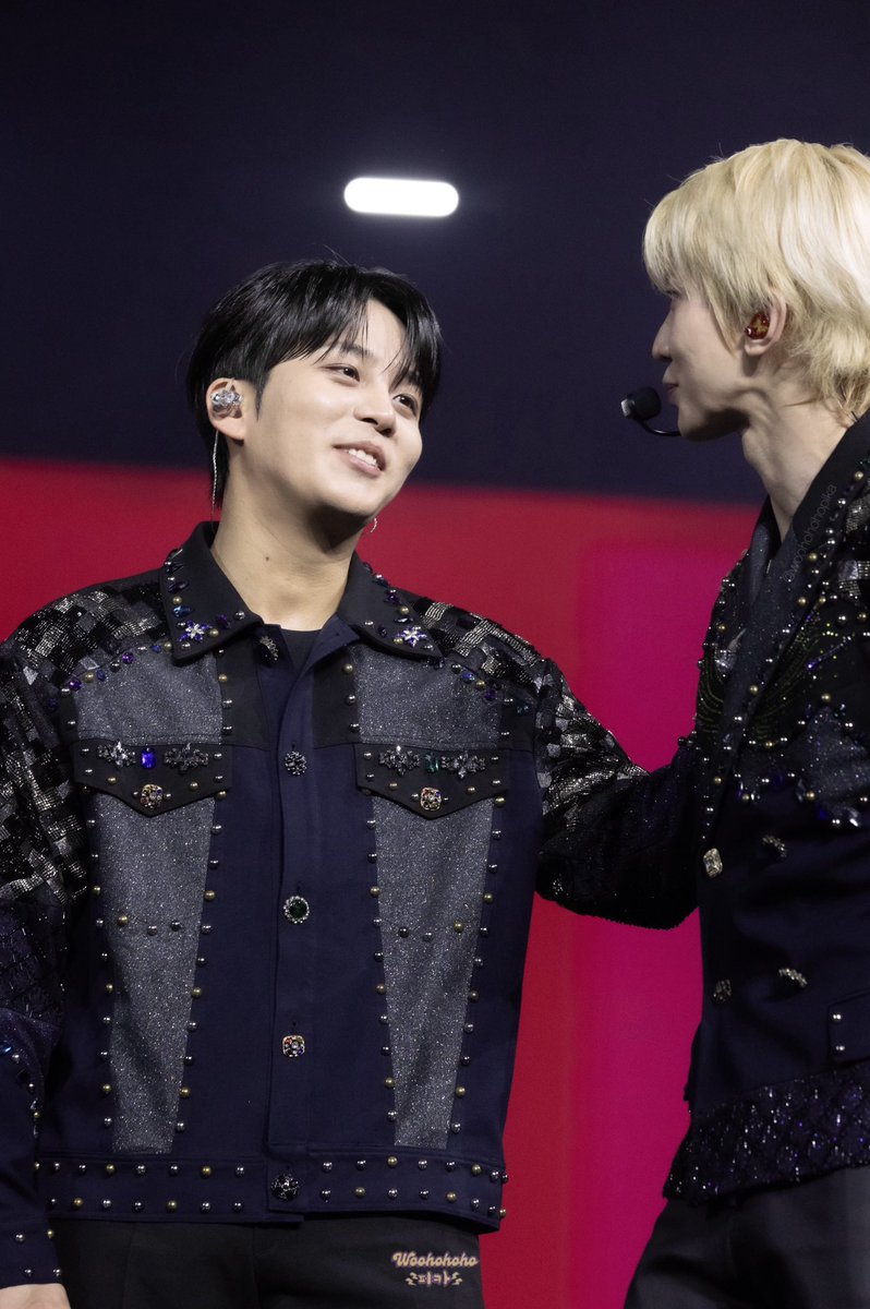 elliot 🌙 tweet media