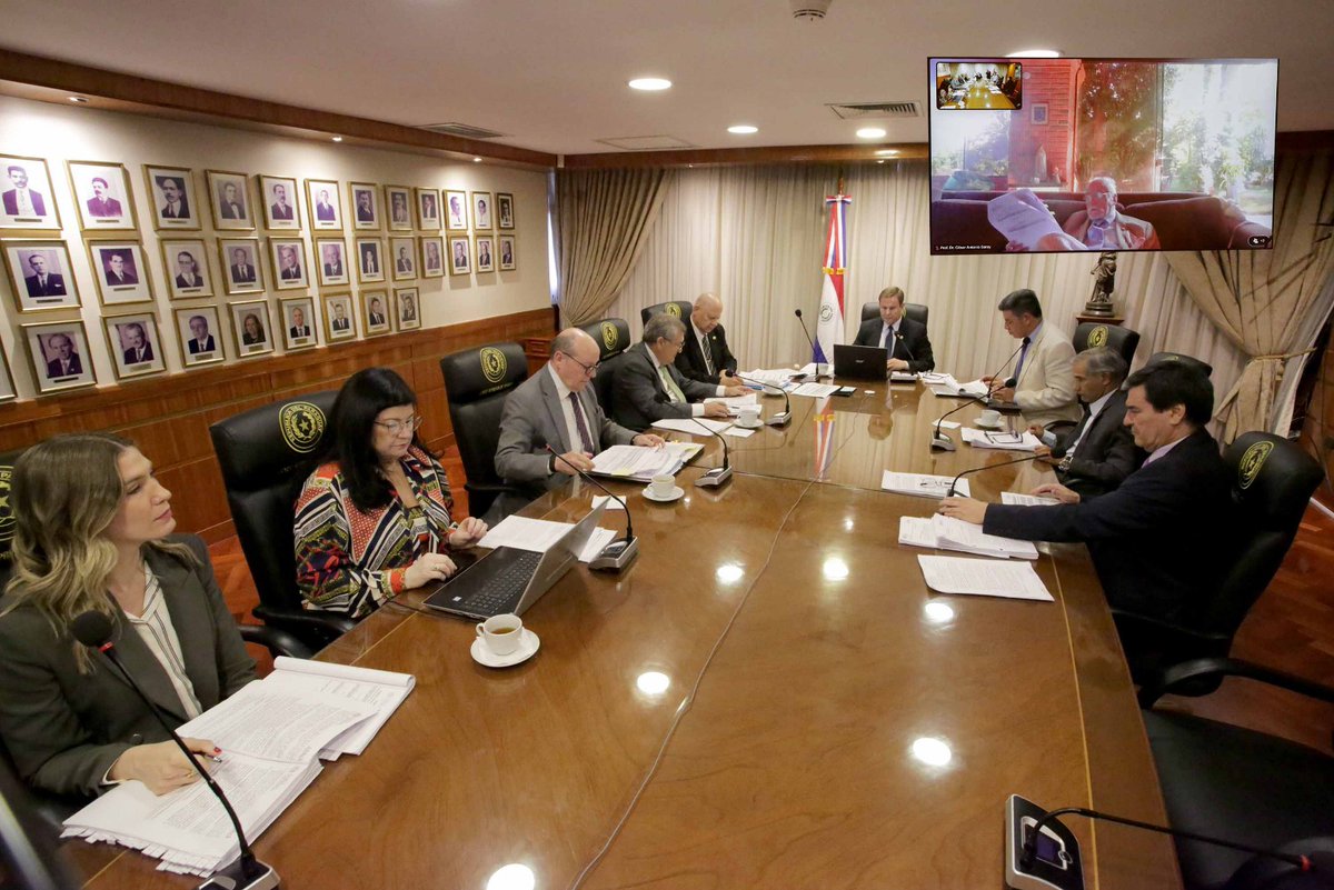 El Observador tweet media