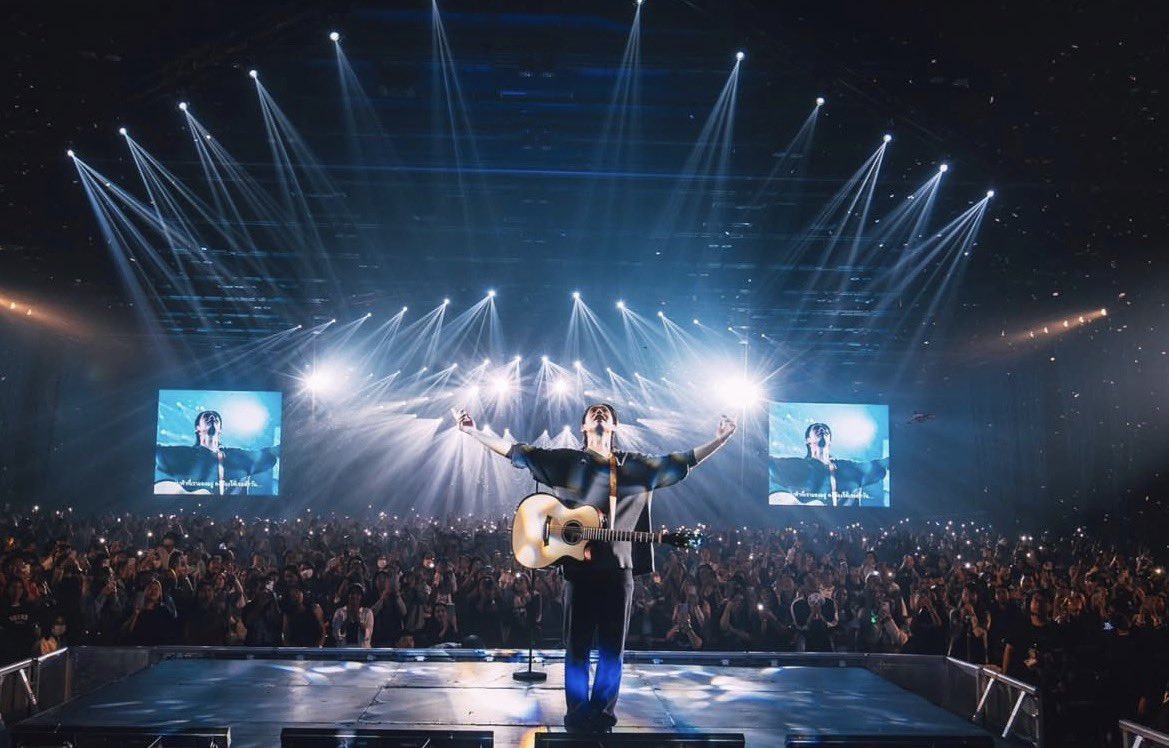 image of bright tweet media