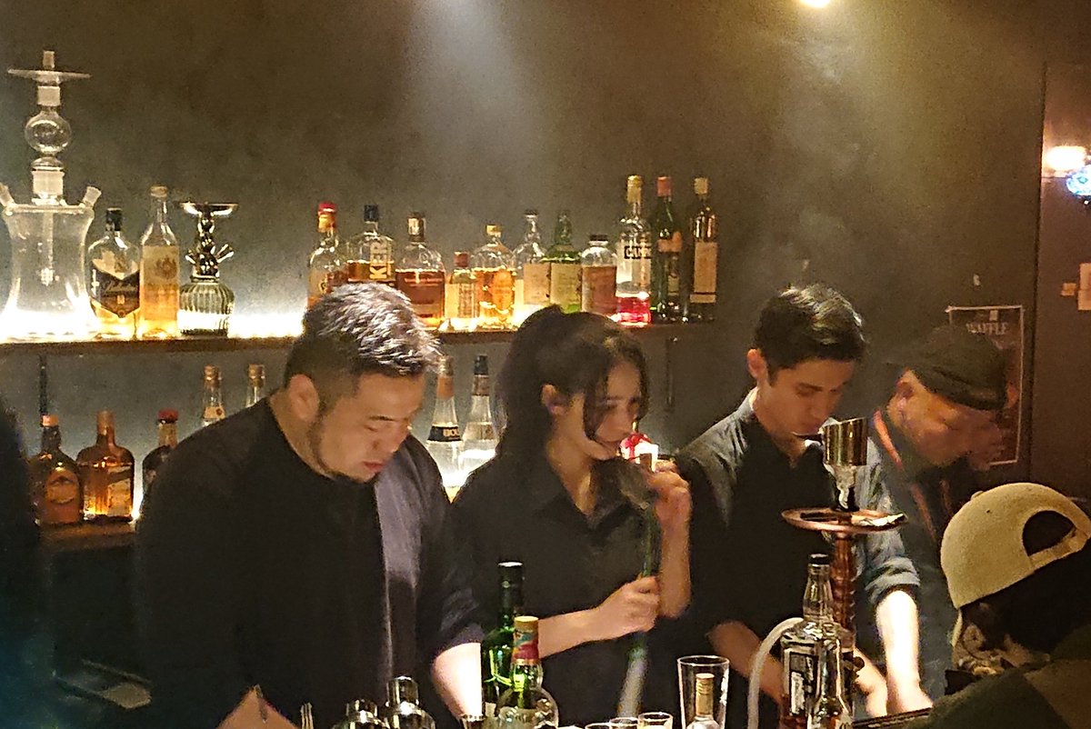 omochiwaoisiiii's tweet photo. エイプリルフールだったら
いいのにな……

本店で吸うシーシャ
空間、カルチャー、人。

みんなみんなみんな大好きでした♡
沢山のありがとう💐

凄くキラキラしてた。
まるで桃源郷。夢物語。真か幻か。 https://t.co/uHaYz2C6YR
