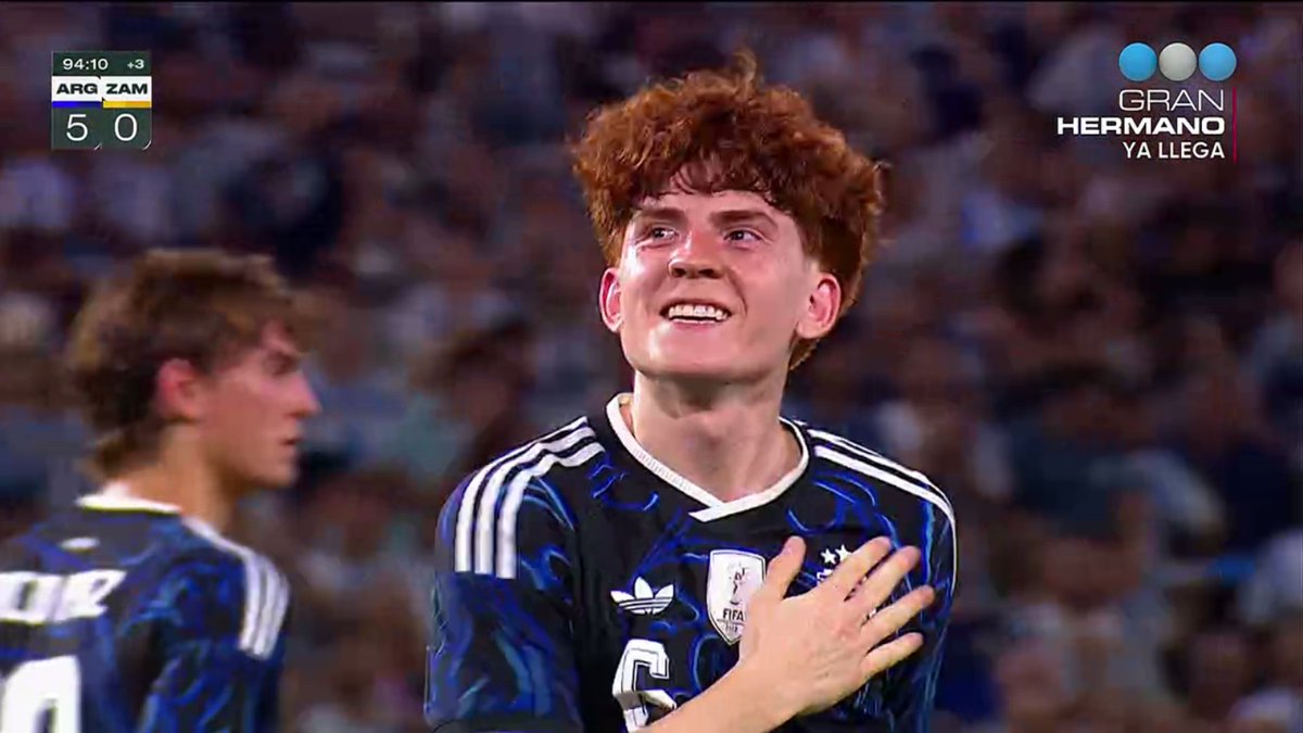 Rearranged tweet media